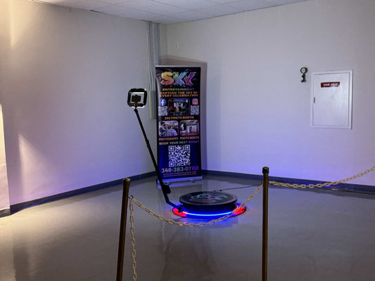 360 spin booth capturing guests at a Houston event
